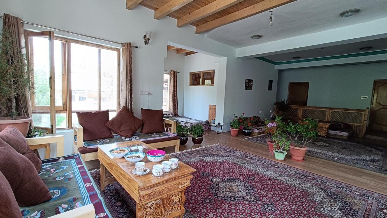 Niri-La Guest House レー エクステリア 写真